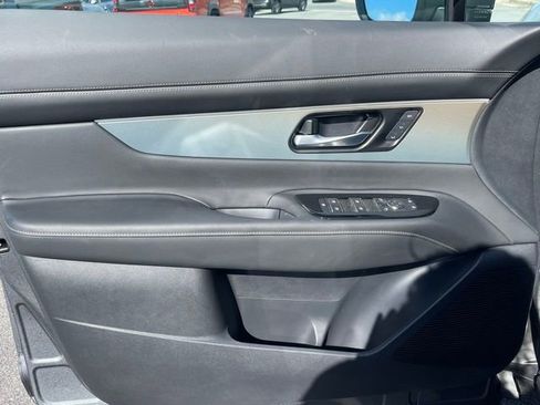 New 2025 Nissan Murano SL image 11