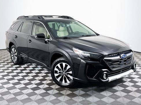 Used 2023 Subaru Outback Limited image 1