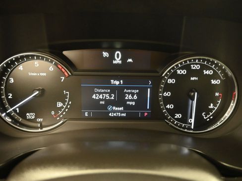 Used 2022 Cadillac XT4 Premium Luxury w/ Enhanced Visibility Package image 20