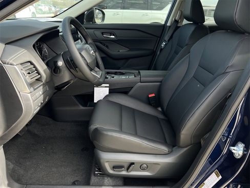 New 2026 Nissan Rogue SV image 12