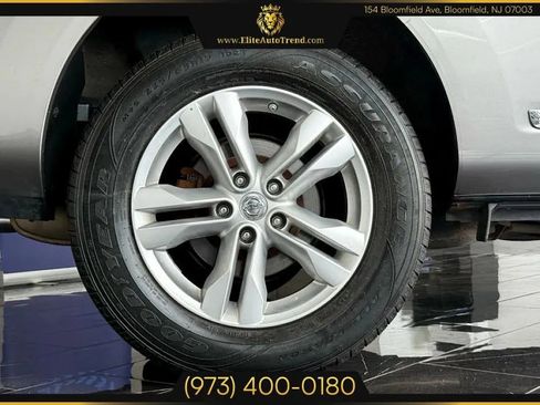 Used 2013 Nissan Rogue SV image 28