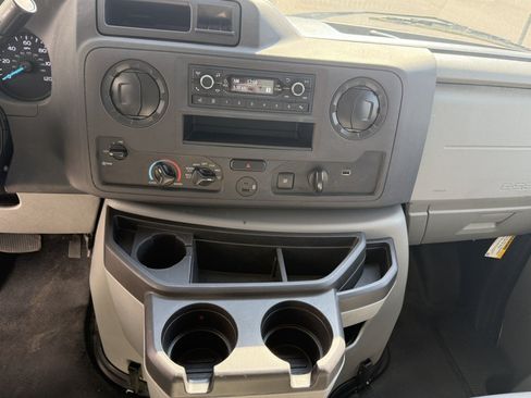 Used 2023 Ford E-450 and Econoline 450 Super Duty w/ Power Windows & Locks Group RWD image 20
