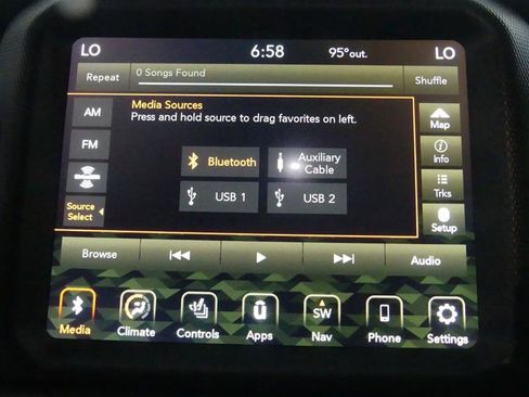 Used 2022 Jeep Wrangler Unlimited Sport AWD/4WD image 38
