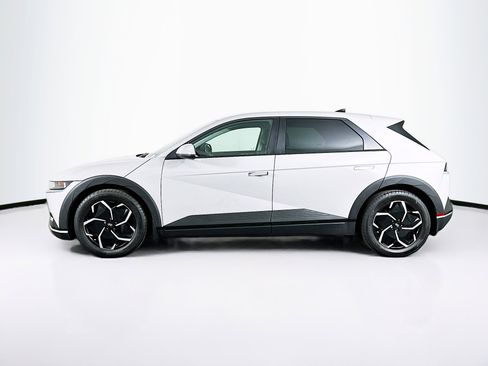 Used 2024 Hyundai Ioniq 5 SE image 4