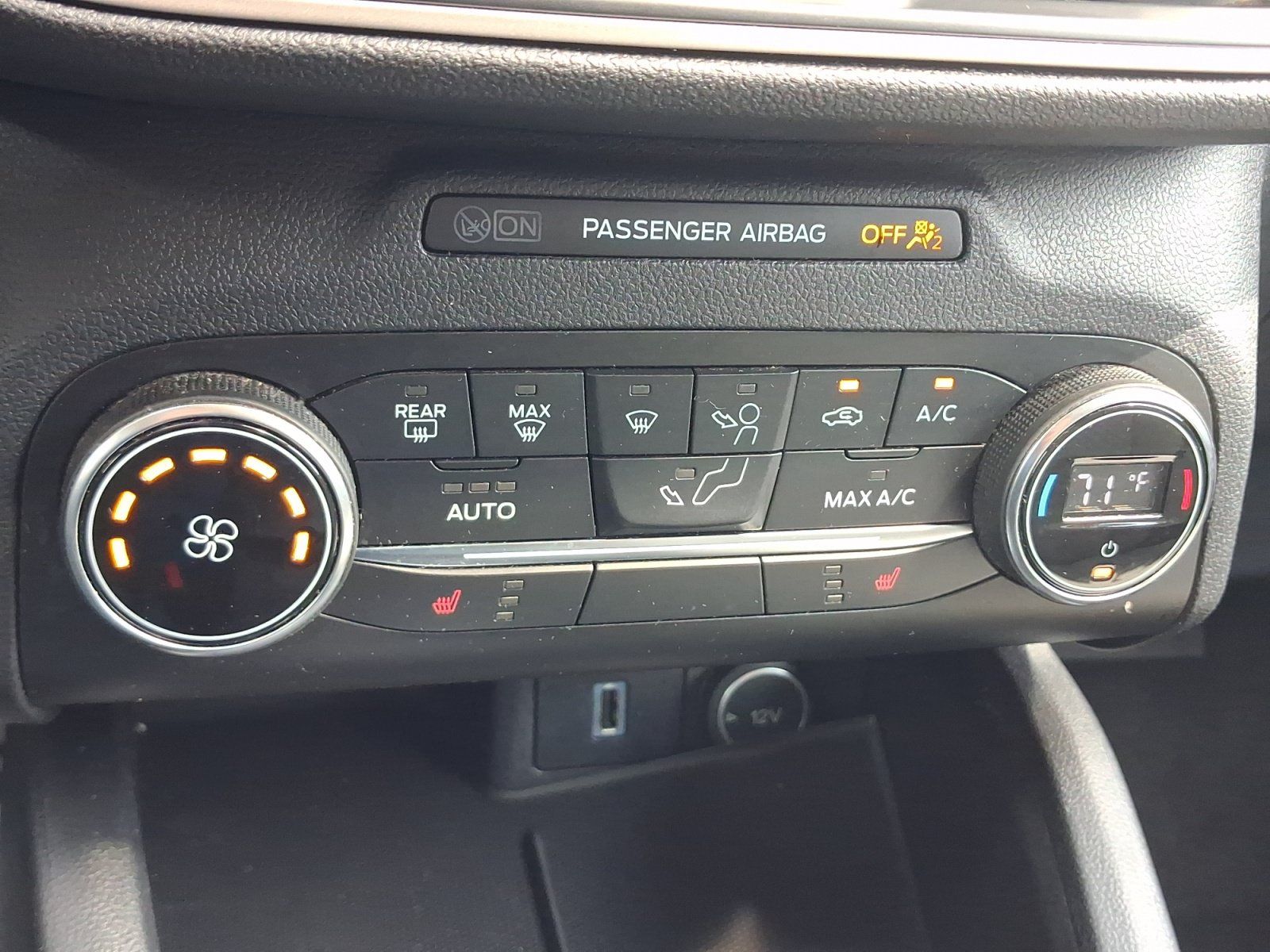 Used 2020 Ford Escape SE AWD/4WD image 17
