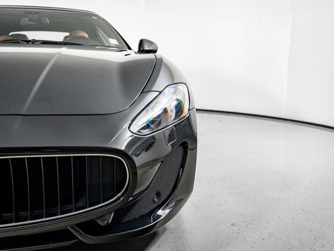 Used 2014 Maserati GranTurismo Sport RWD image 19