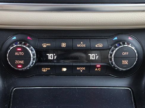 Used 2018 Mercedes-Benz CLA 250 image 36