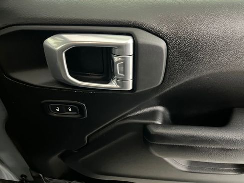 Used 2024 Jeep Wrangler Sport S image 51