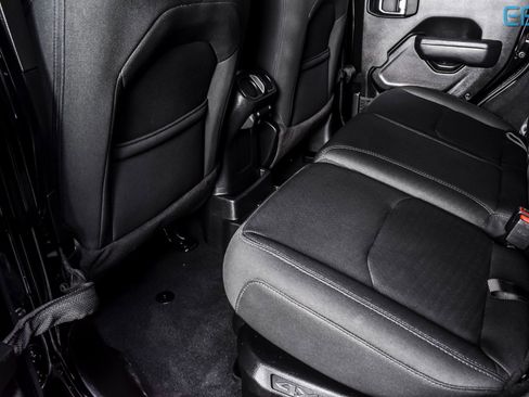 Used 2023 Jeep Wrangler Unlimited w/ Convenience Group image 20