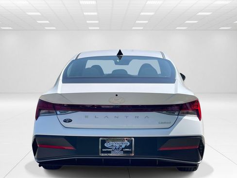New 2026 Hyundai Elantra Limited image 5