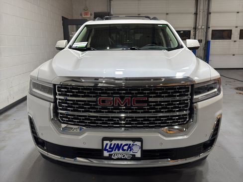 Used 2022 GMC Acadia Denali w/ GMC Pro Grade Package image 9