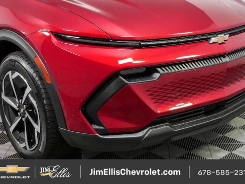 Certified 2026 Chevrolet Equinox EV LT w/ Comfort Package FWD image 35