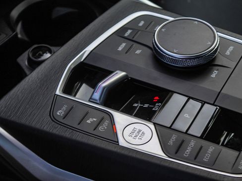 Used 2024 BMW 330i Sedan image 19