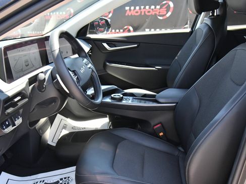 Used 2024 Kia EV6 Light RWD image 18