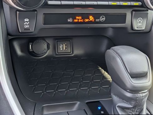 Used 2024 Toyota RAV4 LE image 17