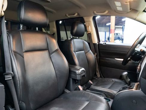 Used 2015 Jeep Compass Limited FWD image 26