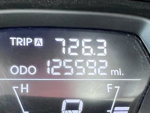 Used 2012 Hyundai Elantra GLS w/ Preferred Pkg 3 FWD image 5