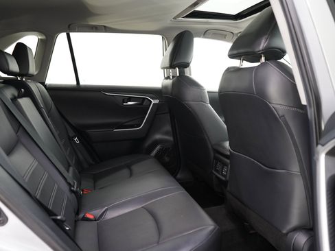 Used 2019 Toyota RAV4 Limited w/ Cold Weather Package AWD/4WD image 14