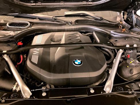 Used 2025 BMW 740i image 29