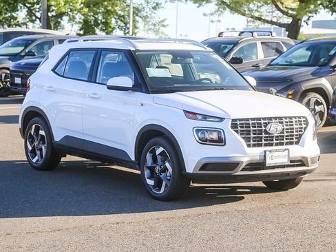 New 2026 Hyundai Venue SEL image 6