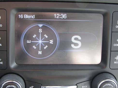 Used 2015 Jeep Renegade Latitude image 19