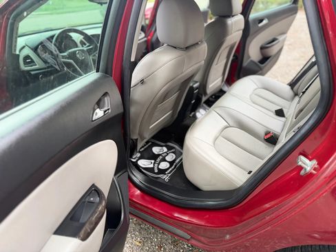 Used 2013 Buick Verano FWD image 4