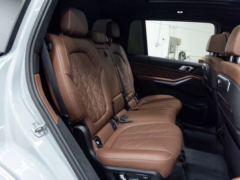 Certified 2023 BMW X7 xDrive40i w/ M Sport Package image 25