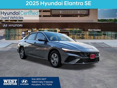 Certified 2025 Hyundai Elantra SE