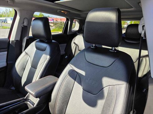 Used 2022 Jeep Compass Limited w/ Sun and Sound Group AWD/4WD image 21