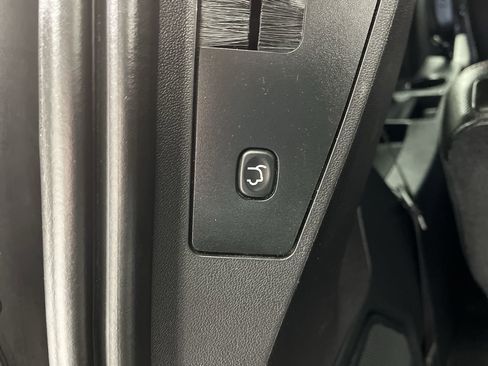 Used 2016 Dodge Grand Caravan R/T image 24