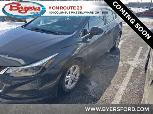 Used 2018 Chevrolet Cruze LT image 1