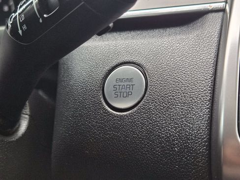 Certified 2023 Kia Sorento S FWD image 22