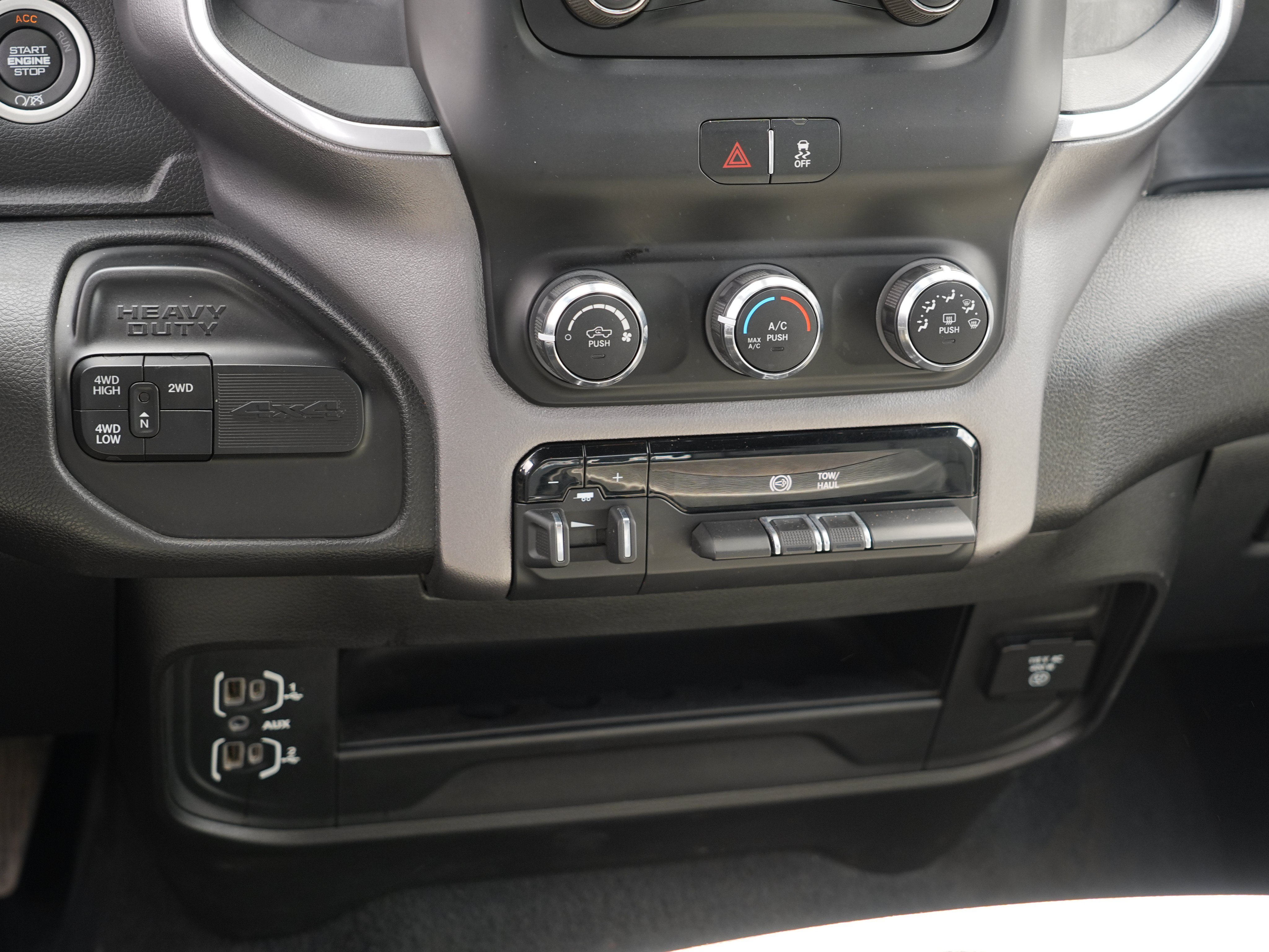 Used 2023 RAM 2500 Big Horn w/ Cold Weather Group AWD/4WD image 23