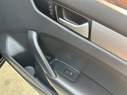 Used 2015 Volkswagen Passat 1.8T S w/ Technology Package FWD image 23