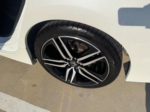 Used 2016 Honda Accord Sport image 10