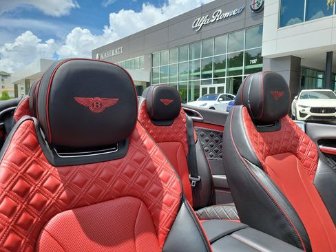 Used 2022 Bentley Continental GT AWD/4WD image 31