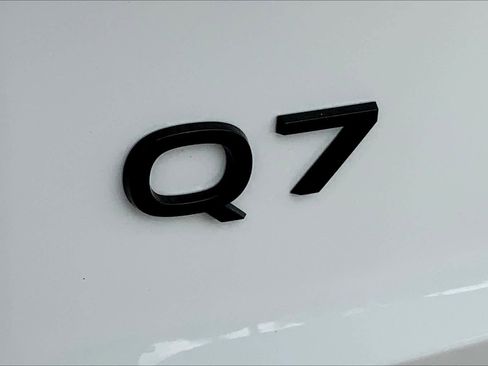 New 2025 Audi Q7 3.0T Prestige image 15