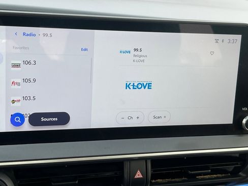 Certified 2024 Toyota Prius Limited image 14