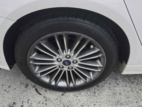 Used 2013 Ford Fusion SE image 10