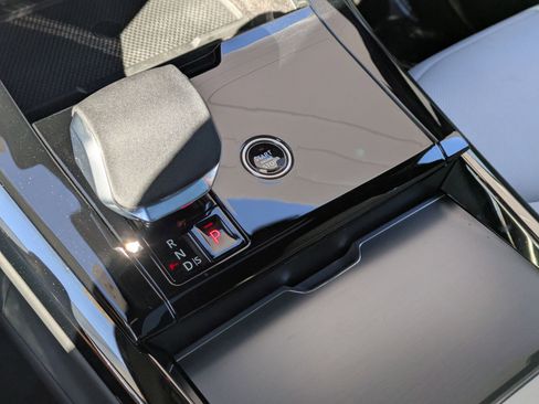 Used 2025 Land Rover Range Rover Sport SE image 22