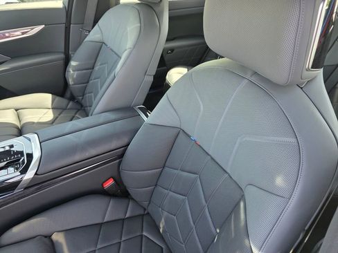 New 2026 BMW 760i xDrive AWD/4WD image 9
