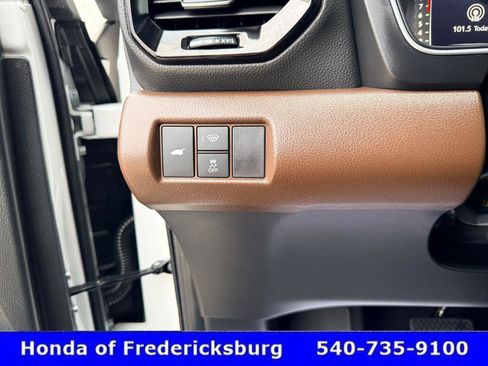 Certified 2025 Honda Pilot Elite image 43