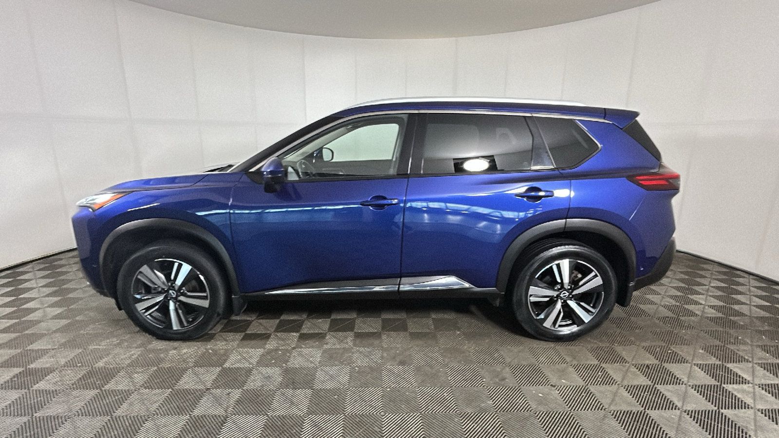 Used 2023 Nissan Rogue Platinum w/ Platinum Premium Package AWD/4WD image 7
