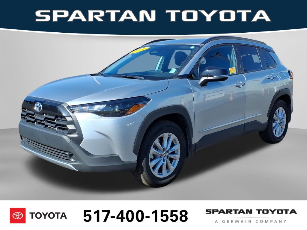Used 2026 Toyota Corolla Cross LE FWD image 1