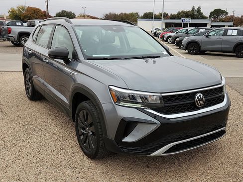 Used 2024 Volkswagen Taos S image 4