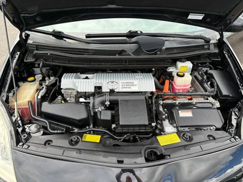 Used 2014 Toyota Prius Two FWD image 13