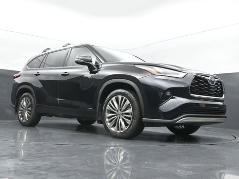 Used 2020 Toyota Highlander Platinum AWD/4WD image 41