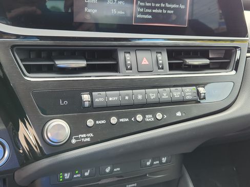 Used 2022 Lexus ES 350 w/ Premium Package FWD image 20