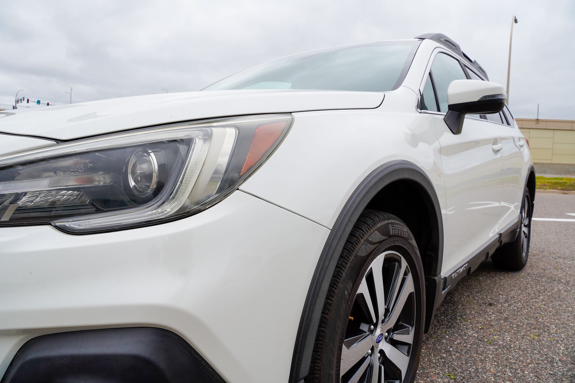 Used 2018 Subaru Outback 3.6R Limited AWD/4WD image 24