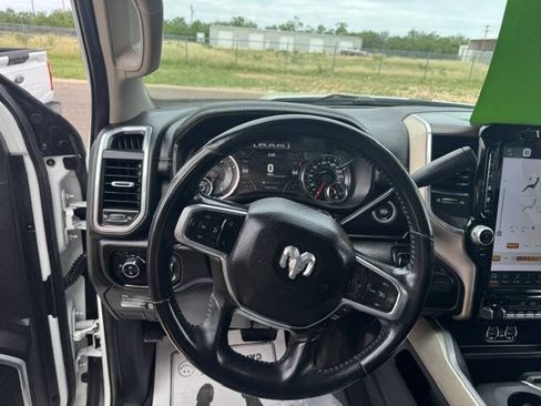 Used 2023 RAM 2500 Laramie AWD/4WD image 18